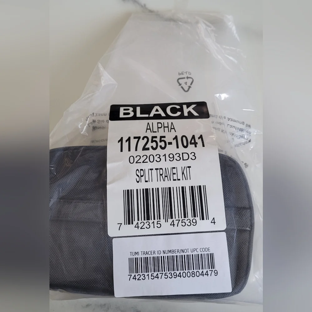 NWT TUMI Alpha Split Travel Kit Black - Picture 3 of 7